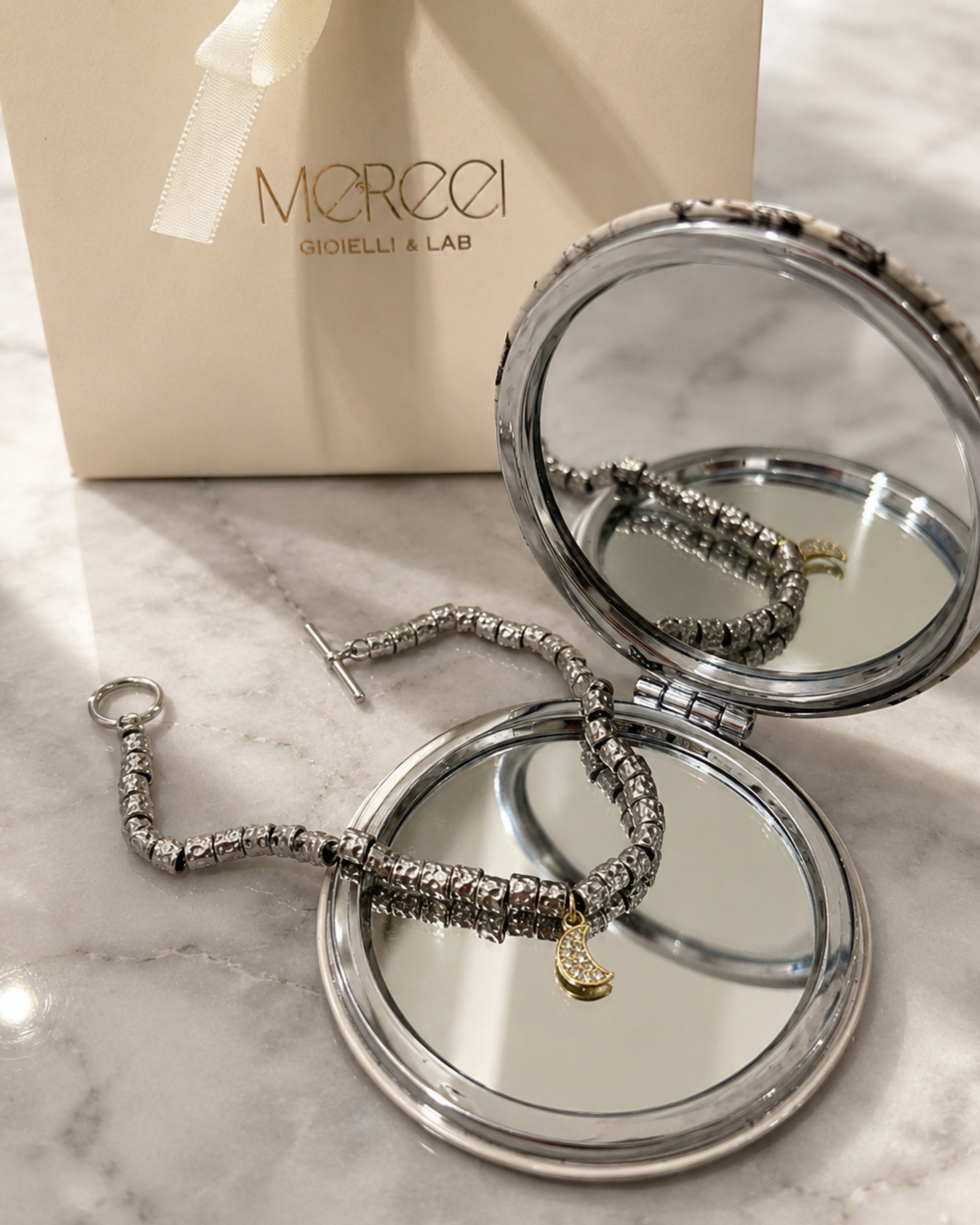 Bracciale con petite e mezzaluna